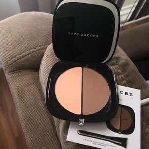 New Marc Jacobs Light filtering contour powder